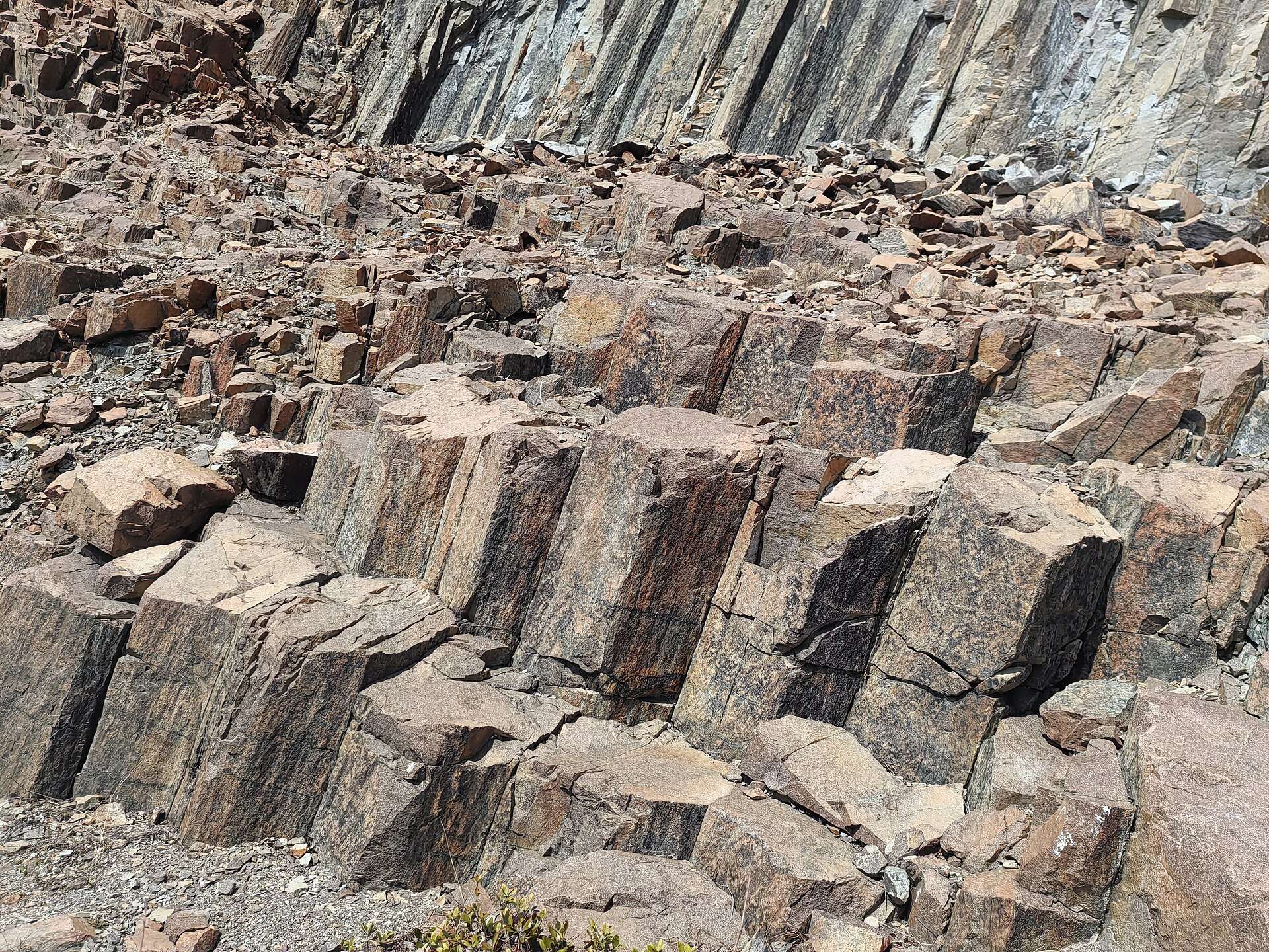 The hexagonal rock columns at the East Dam, Sai Kung