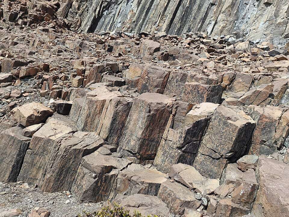 The hexagonal rock columns at the East Dam, Sai Kung
